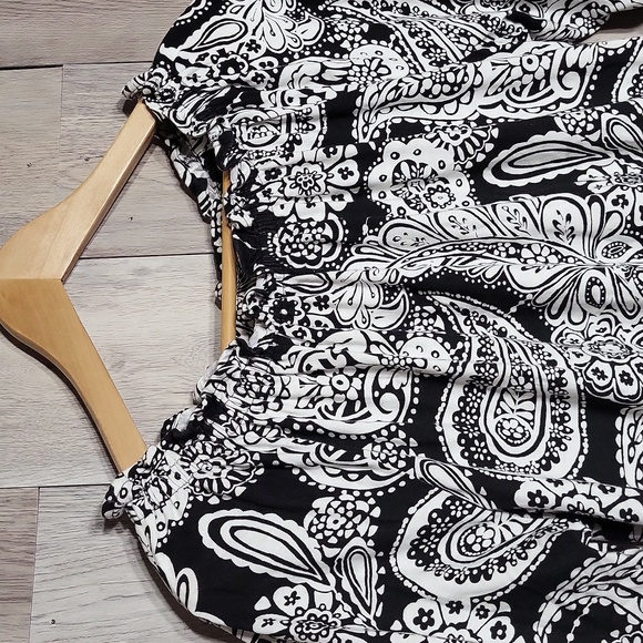 Tommy Hilfiger Womens Large Paisley Blouse Long Sleeve Smocked Ruffle Stretch - Picture 3 of 8